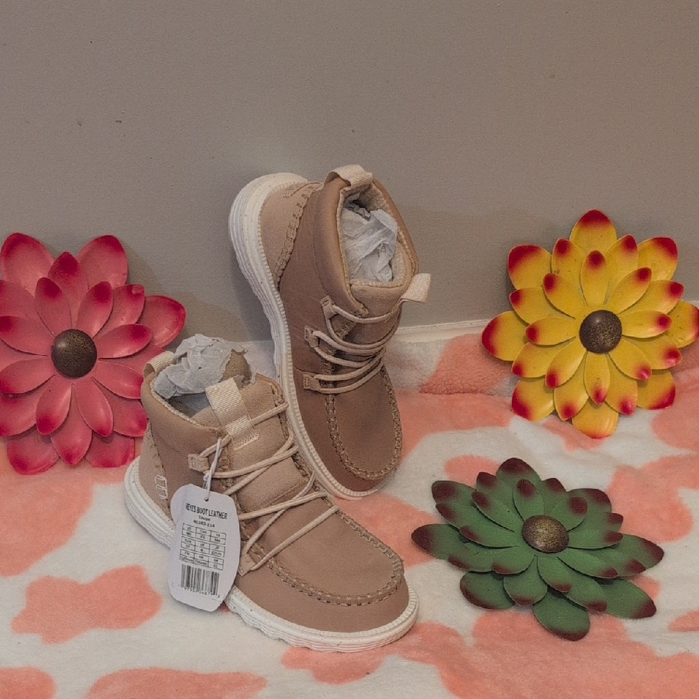 Hey Dude Tan Women's Boots